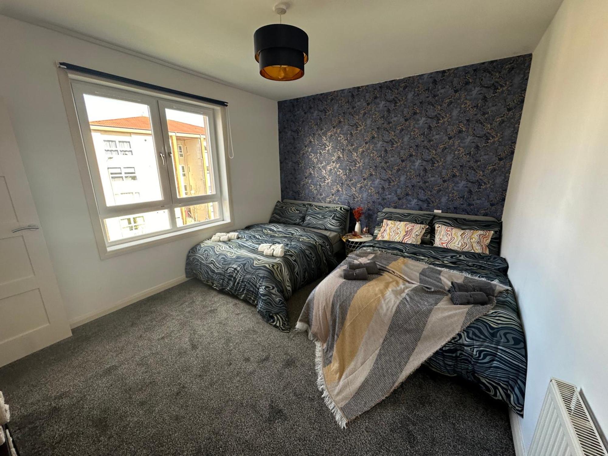 Glasgow Modern Style Home , Separate Entrance ภายนอก รูปภาพ