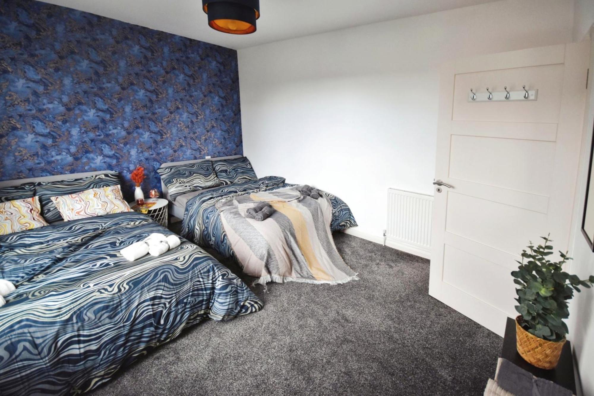 Glasgow Modern Style Home , Separate Entrance ภายนอก รูปภาพ